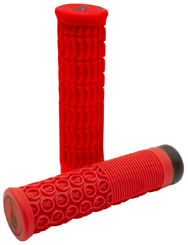 bicycle tire signal-SDG Thrice 31 Lock-On MTB Grips - Red