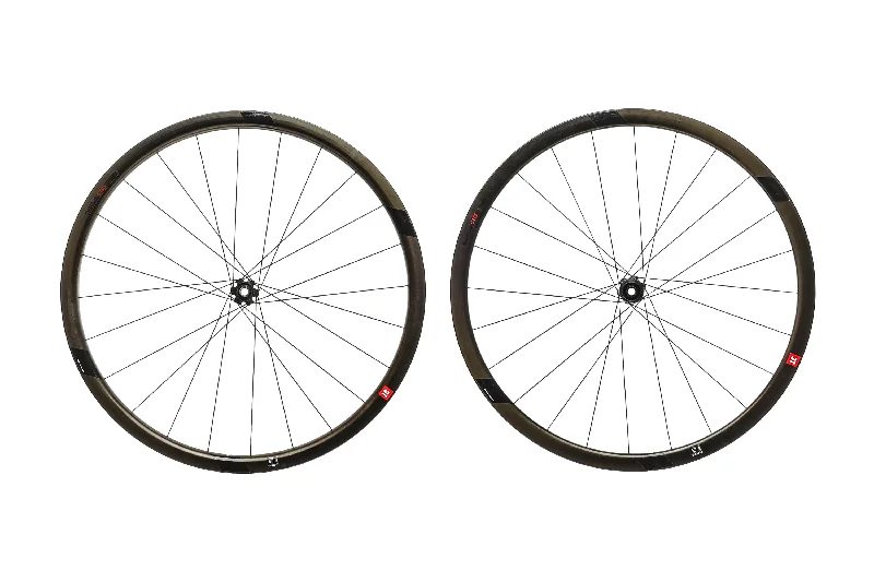 bicycle gravel signal-3T Discus C35 Team Carbon Clincher 700c Wheelset