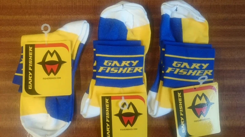 bicycle brake signal-MEDIUM GARY FISHER SUBARU RACE TEAM ISSUE CYCLING SOCKS VINTAGE ONLY THESE 3 PAIR